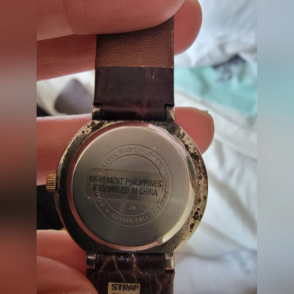 Timex Vintage Leather Silver Tone Watch - Picture 16 of 16